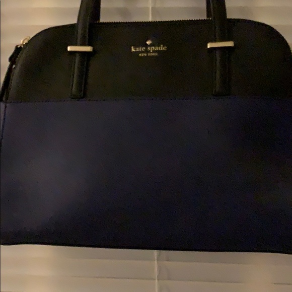 Handbag - Picture 2 of 7